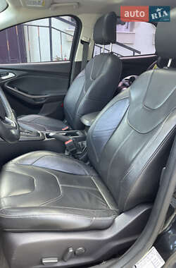Седан Ford Focus 2015 в 