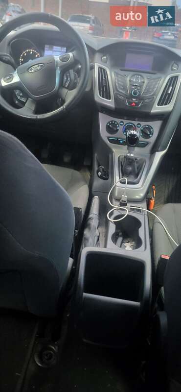 Универсал Ford Focus 2012 в Ровно фото 6 Универсал Ford Focus 2012 в Ровно