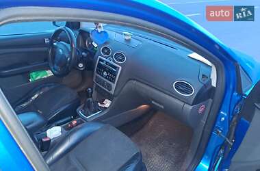 Хэтчбек Ford Focus 2004 в 