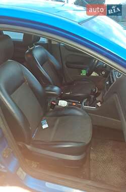 Хэтчбек Ford Focus 2004 в 