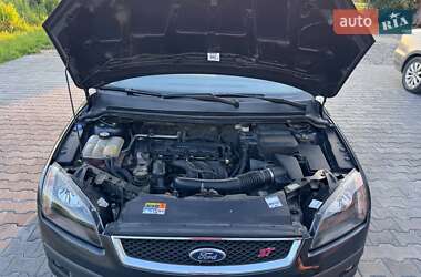 Хэтчбек Ford Focus 2006 в 
