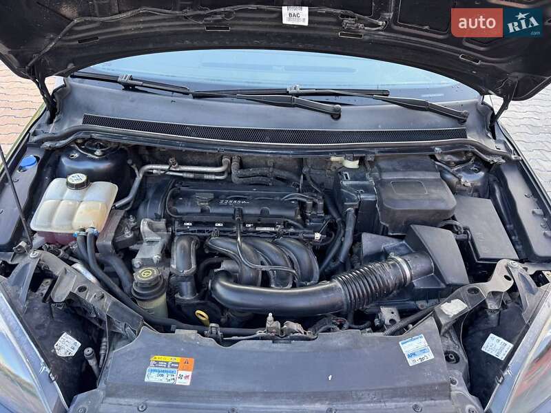 Хэтчбек Ford Focus 2006 в Городке