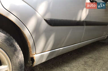 Хетчбек Ford Focus 2004 в 