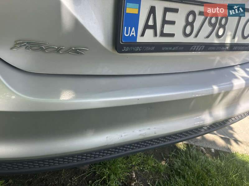 Хэтчбек Ford Focus 2012 в Днепре