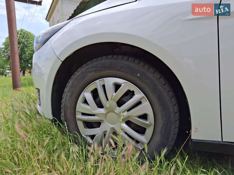 Седан Ford Focus 2013 в Шептицькому фото 4 Седан Ford Focus 2013 в Шептицькому