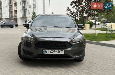 Седан Ford Focus 2015 в 