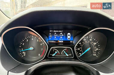 Седан Ford Focus 2015 в 