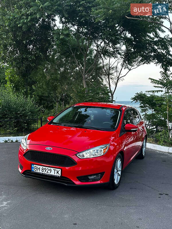 Хэтчбек Ford Focus 2016 в 