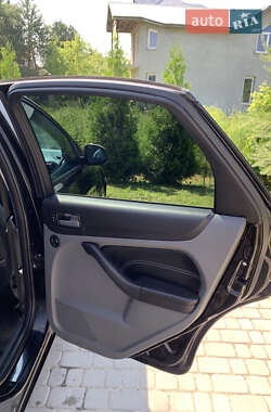 Хэтчбек Ford Focus 2008 в 