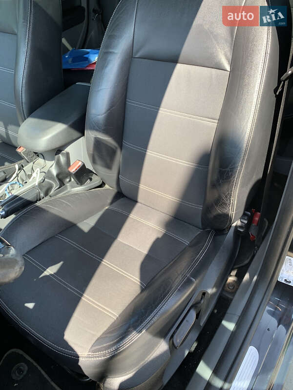 Хэтчбек Ford Focus 2008 в Самборе фото 29 Хэтчбек Ford Focus 2008 в Самборе