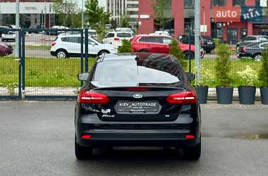 Седан Ford Focus 2016 в 