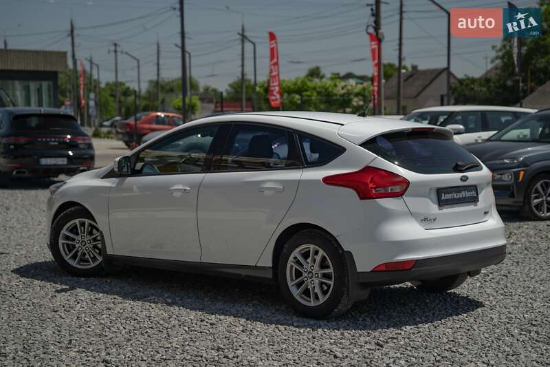 Хэтчбек Ford Focus 2016 в Черновцах