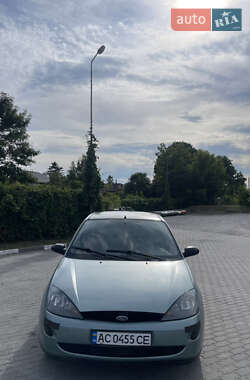 Хэтчбек Ford Focus 1999 в 