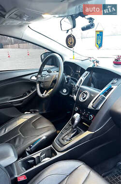 Седан Ford Focus 2015 в 
