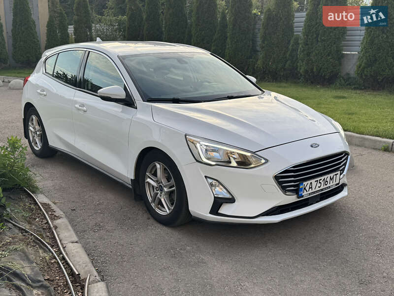 Хэтчбек Ford Focus 2018 в 