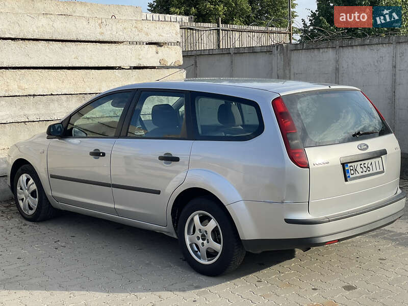 Универсал Ford Focus 2005 в Сарнах