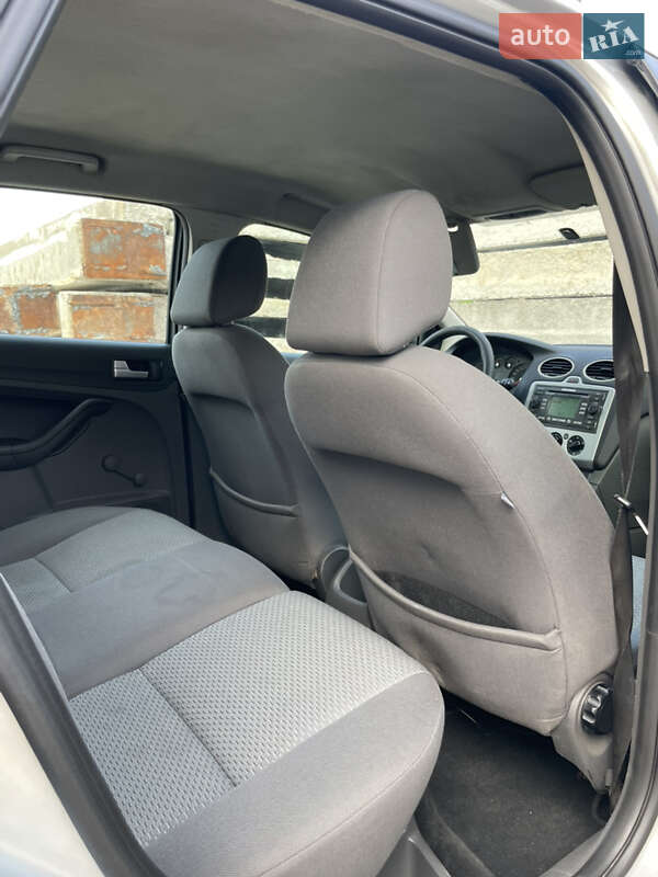Универсал Ford Focus 2005 в Сарнах