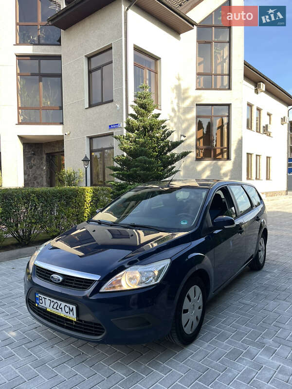 Универсал Ford Focus 2011 в 
