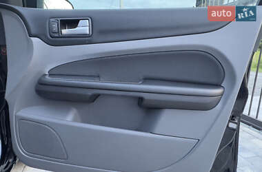Универсал Ford Focus 2010 в 