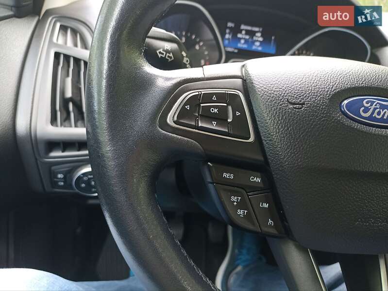 Хэтчбек Ford Focus 2018 в Подольске