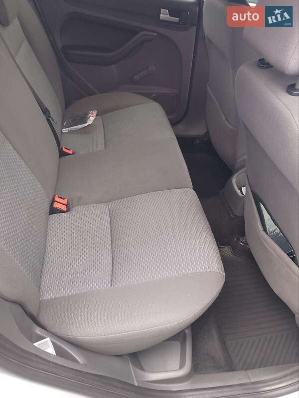 Хэтчбек Ford Focus 2007 в Киеве