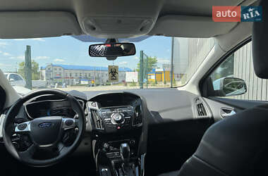 Хэтчбек Ford Focus 2013 в 