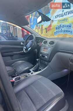 Хэтчбек Ford Focus 2009 в 