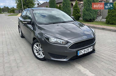 Седан Ford Focus 2015 в 