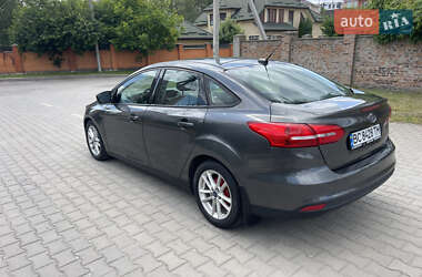 Седан Ford Focus 2015 в 