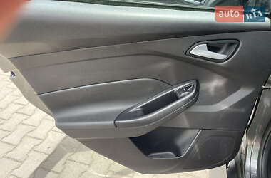 Седан Ford Focus 2015 в 