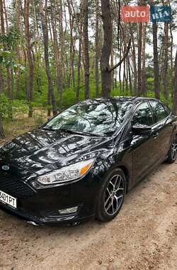 Седан Ford Focus 2015 в 