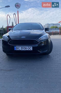 Хэтчбек Ford Focus 2015 в 