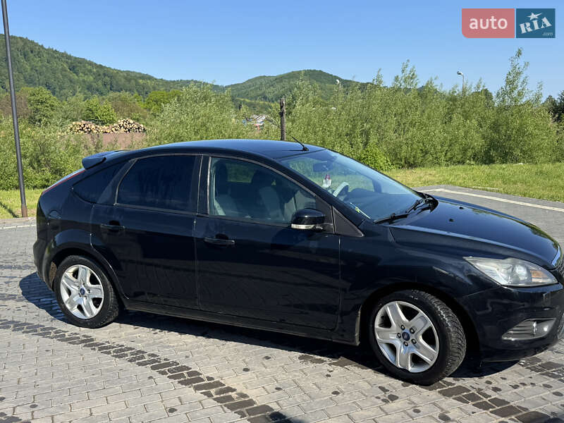 Хетчбек Ford Focus 2009 в Вигоді