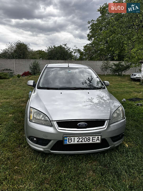 Хэтчбек Ford Focus 2006 в Полтаве