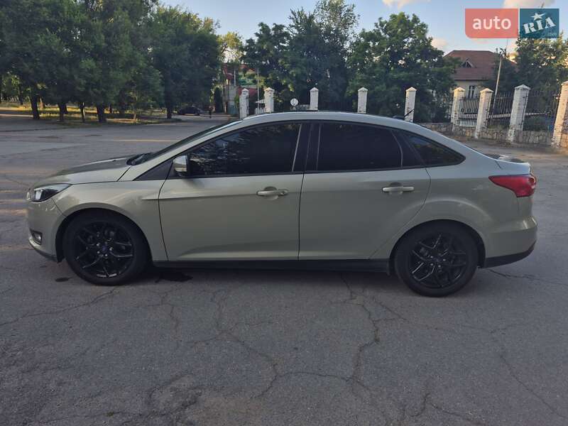 Седан Ford Focus 2016 в Запорожье