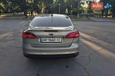 Седан Ford Focus 2016 в 