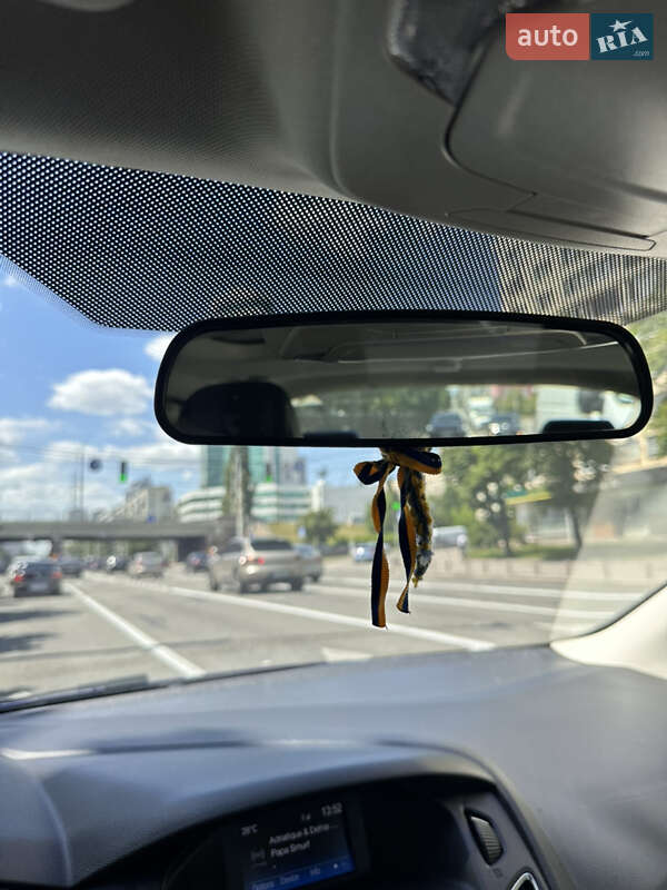 Седан Ford Focus 2015 в Киеве