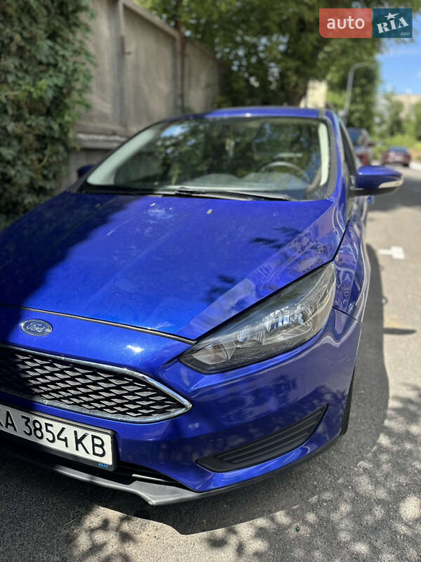 Седан Ford Focus 2015 в Киеве
