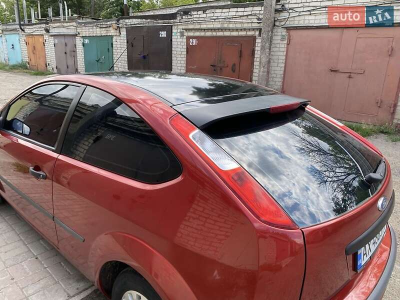 Хэтчбек Ford Focus 2006 в Лозовой
