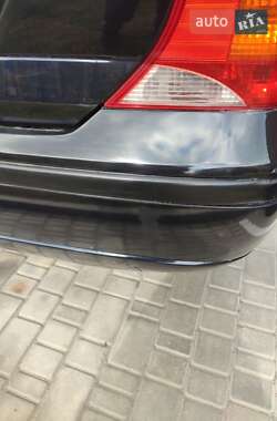 Седан Ford Focus 2002 в 