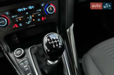 Хэтчбек Ford Focus 2016 в 