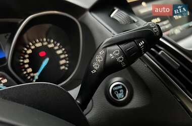 Хэтчбек Ford Focus 2016 в 