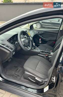 Седан Ford Focus 2016 в 