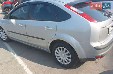 Хэтчбек Ford Focus 2006 в 