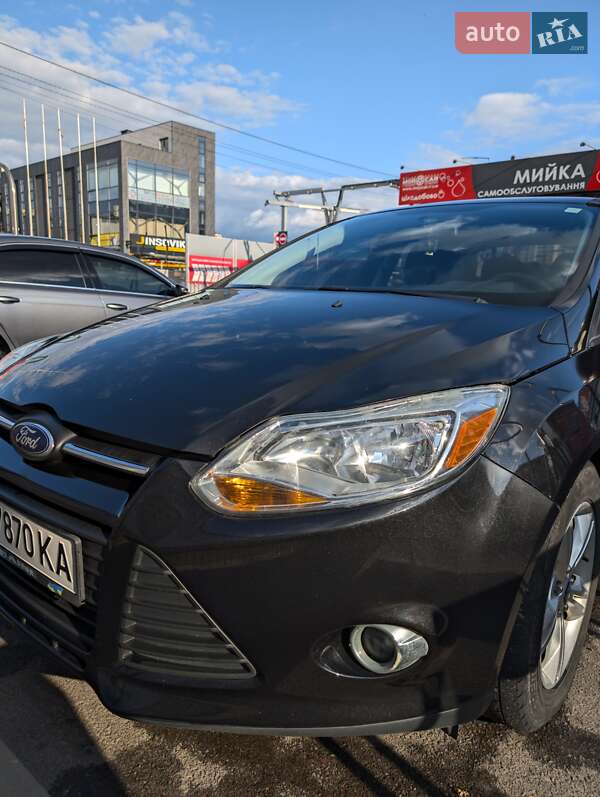 Седан Ford Focus 2013 в 