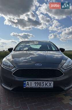 Седан Ford Focus 2015 в 