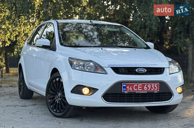 Хэтчбек Ford Focus 2009 в 