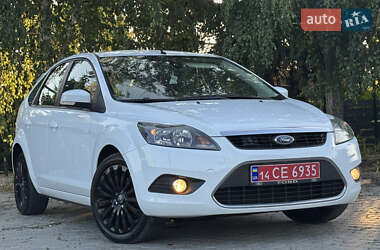Хэтчбек Ford Focus 2009 в 