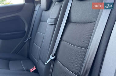 Хэтчбек Ford Focus 2009 в 