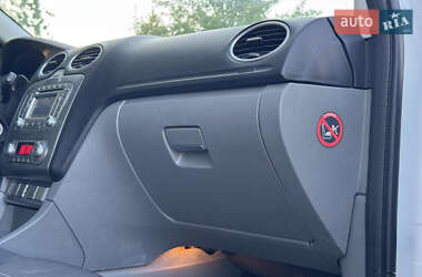 Хэтчбек Ford Focus 2009 в 